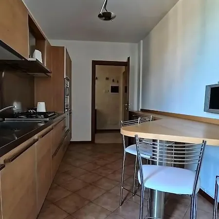 Con Free Parking E Wifi Appartement Como