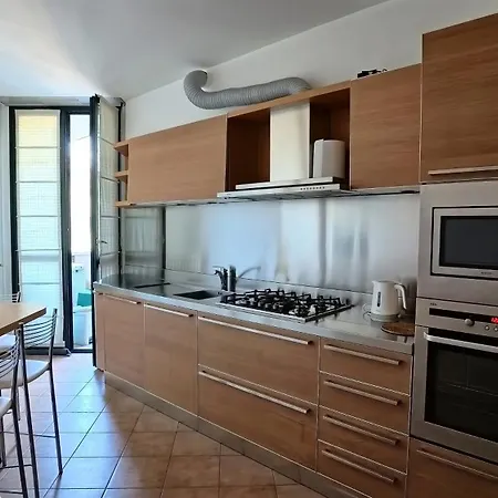 Con Free Parking E Wifi * Como