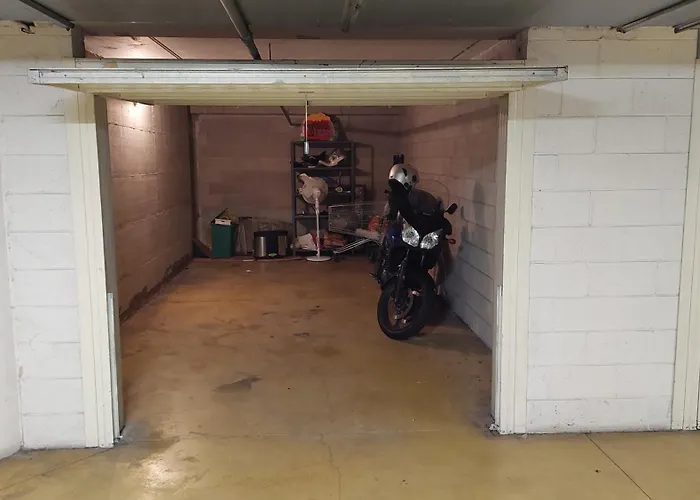 Con Free Parking E Wifi كومو